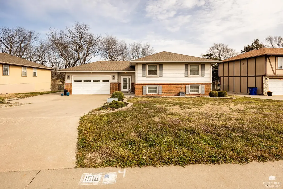 1518 Holly Lane, Junction City, KS 66441 - #1