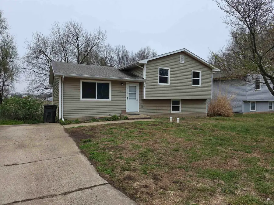 1702 Lilac, Wamego, KS 66547 - #2