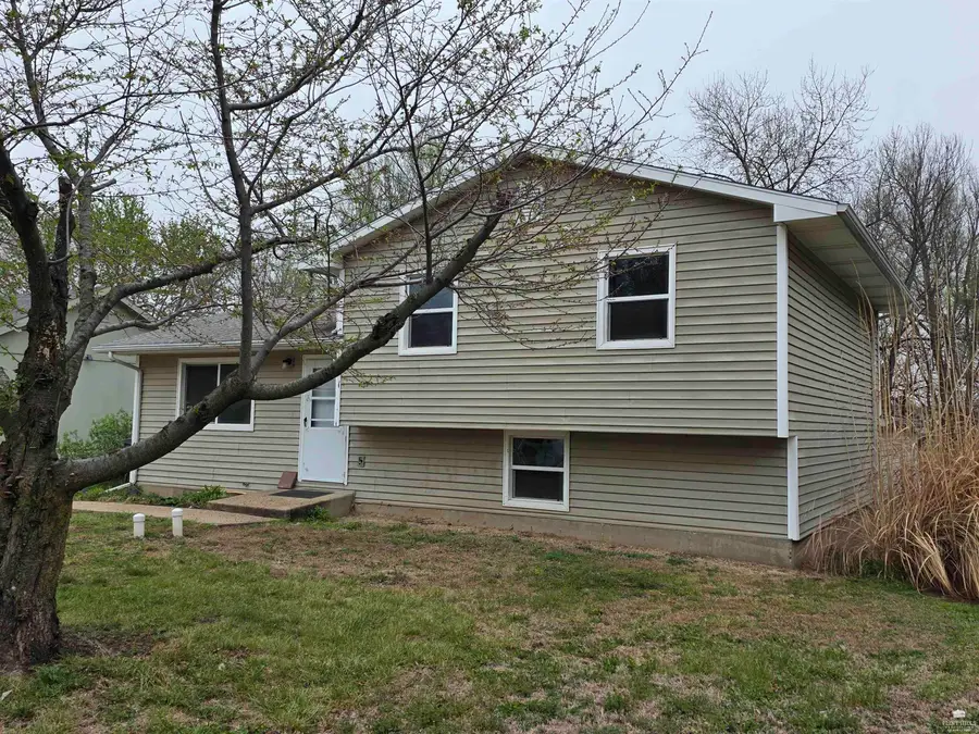 1702 Lilac, Wamego, KS 66547 - #3