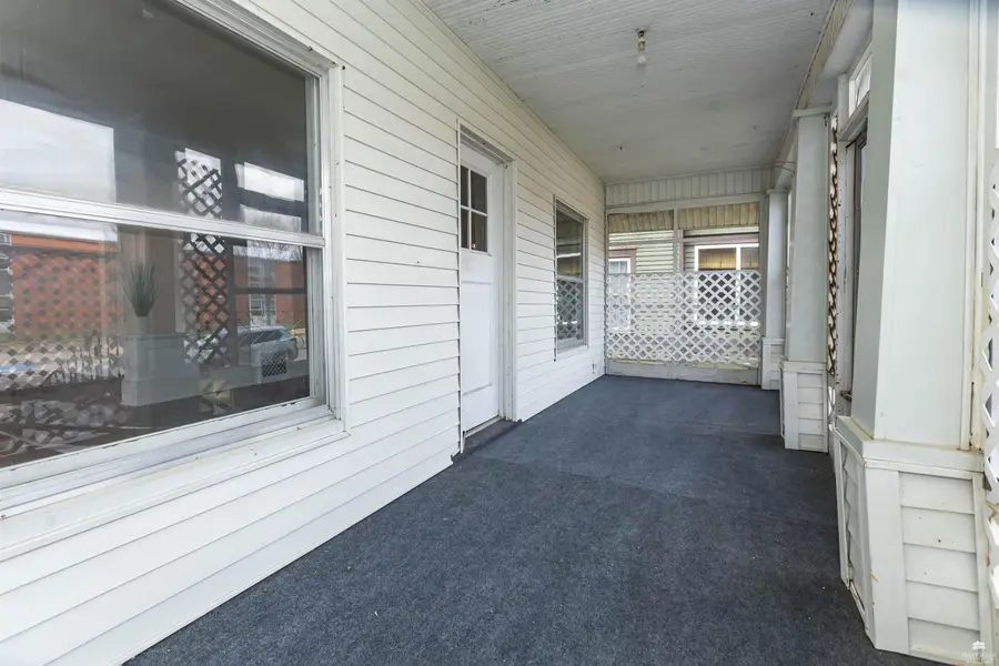 703 Poplar Street, Wamego, KS 66547 - #3