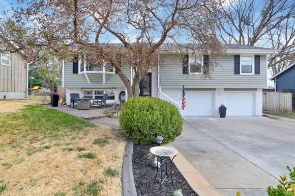 1320 Givens Road, Manhattan, KS 66503