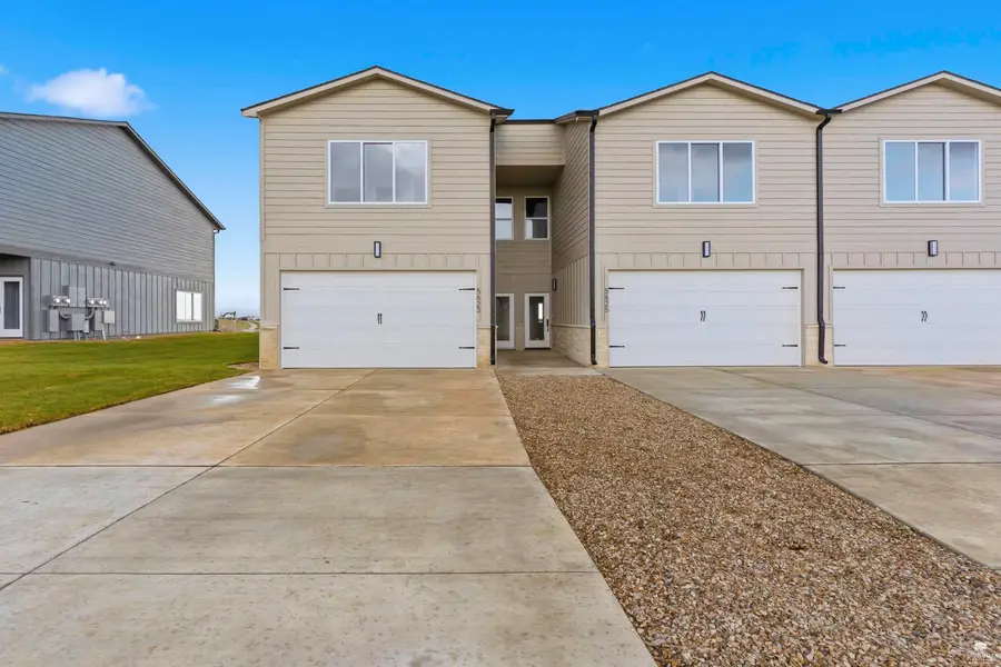 5623 Goheen Drive, Manhattan, KS 66503 - #2