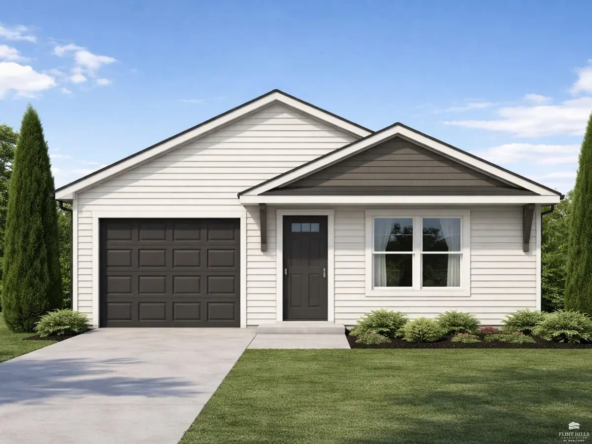 813 14th Street, Wamego, KS 66547 - #1