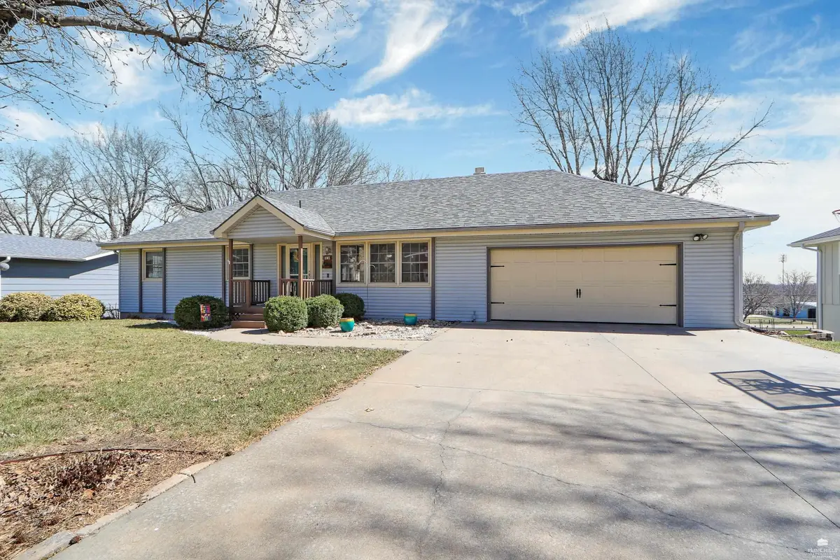 1808 Cedar Crest Drive, Manhattan, KS 66503 - #1
