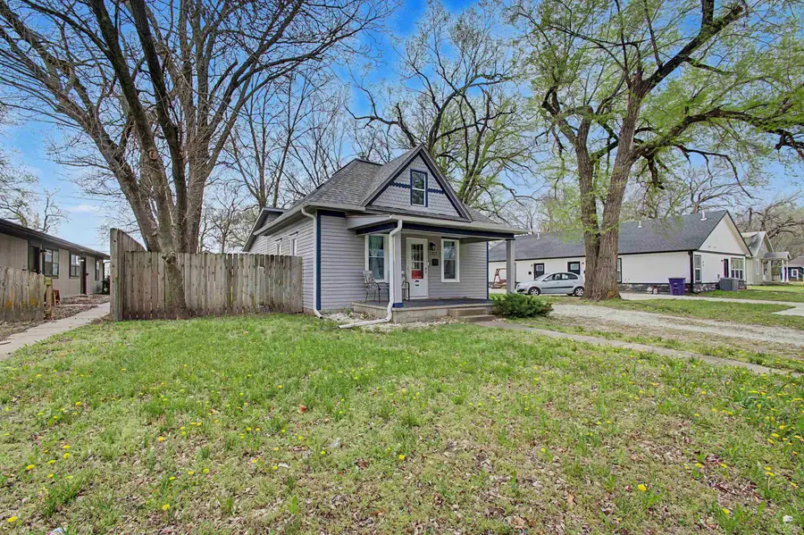 1217 Yuma St, Manhattan, KS 66502 - #3