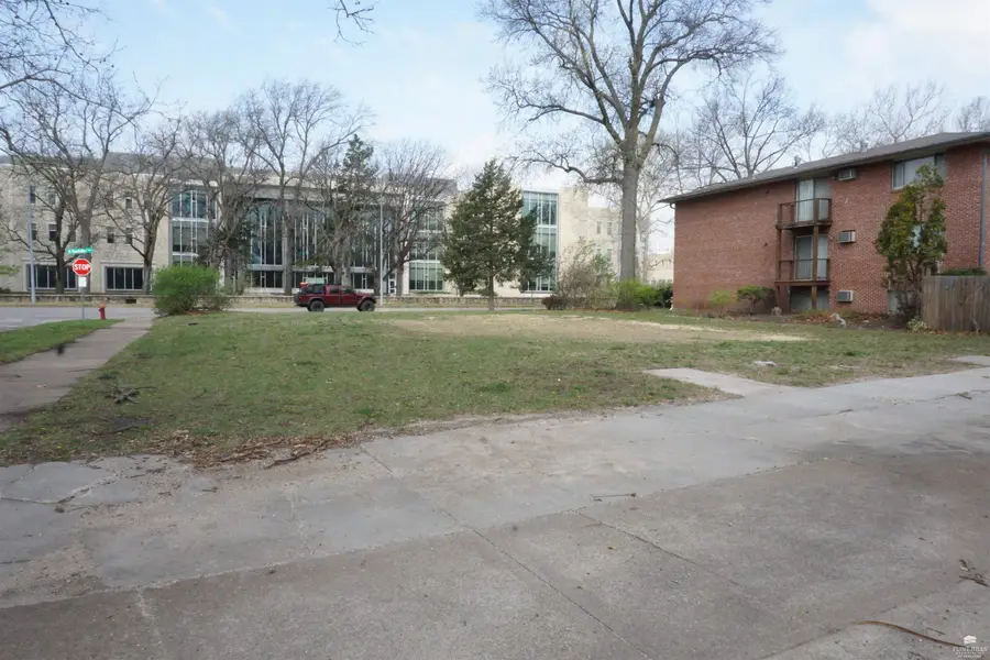 1000 N Manhattan Avenue, Manhattan, KS 66502 - #3