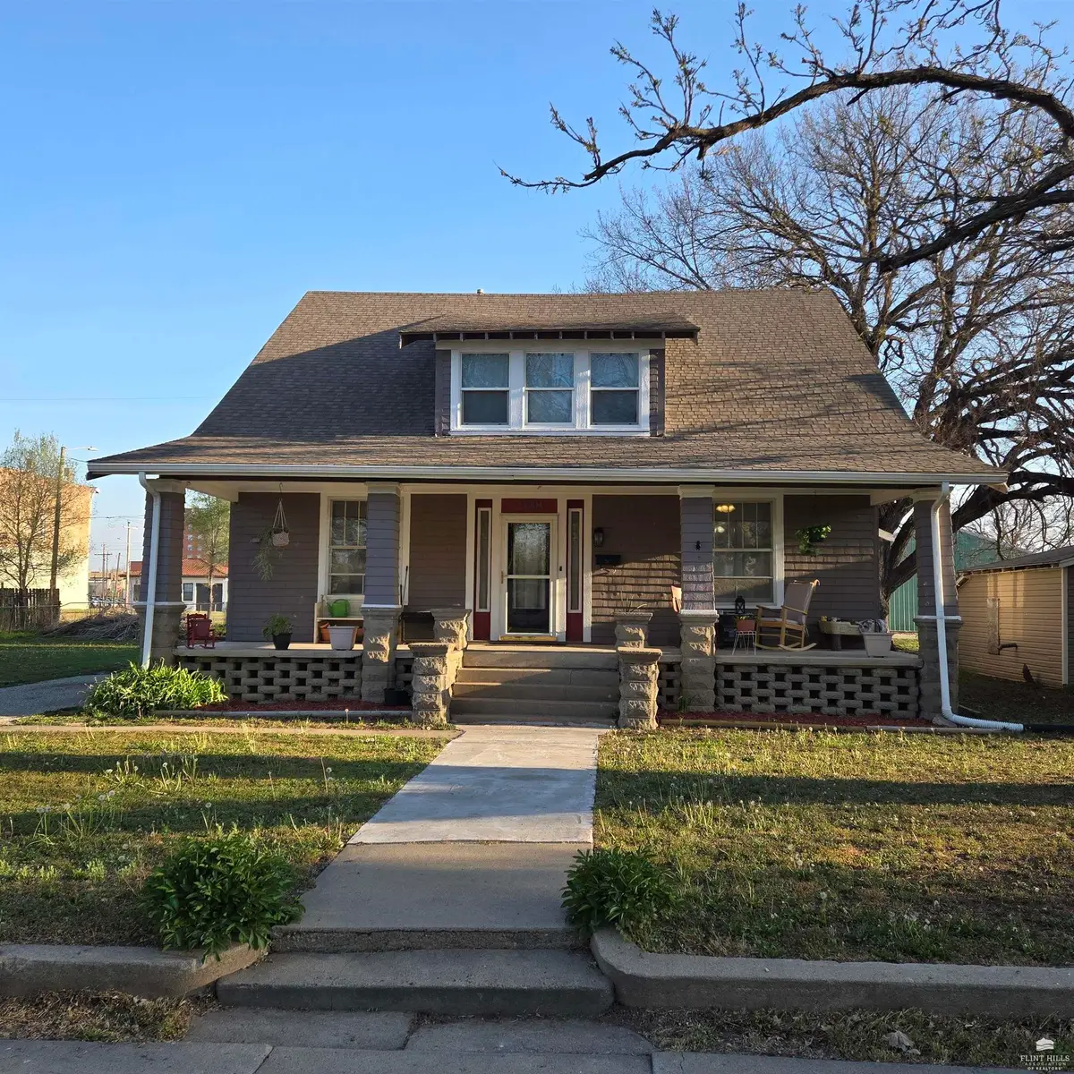 208 SW 2nd Street, Abilene, KS 67410 - #1