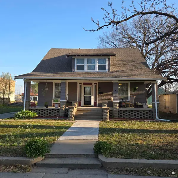 208 SW 2nd Street, Abilene, KS 67410