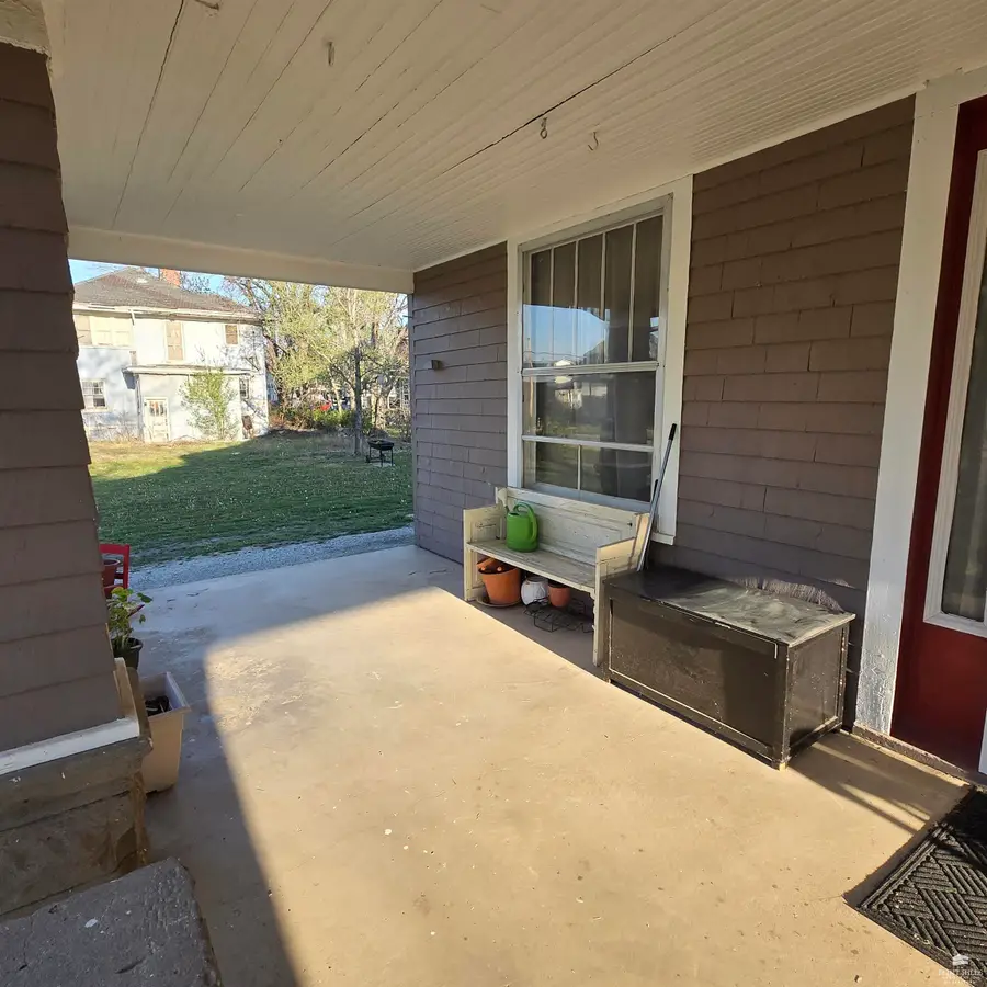 208 SW 2nd Street, Abilene, KS 67410 - #3