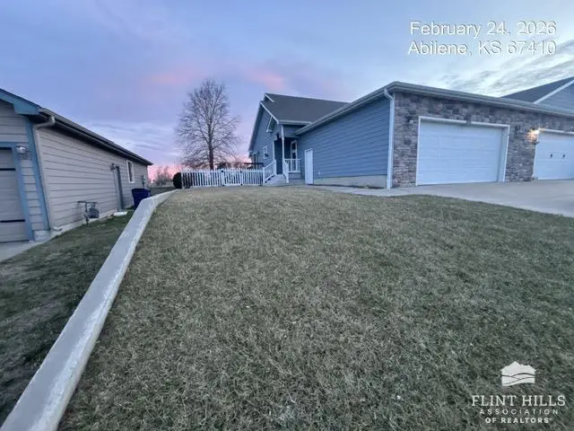 1713 NW 9th Street, Abilene, KS 67410 - #1