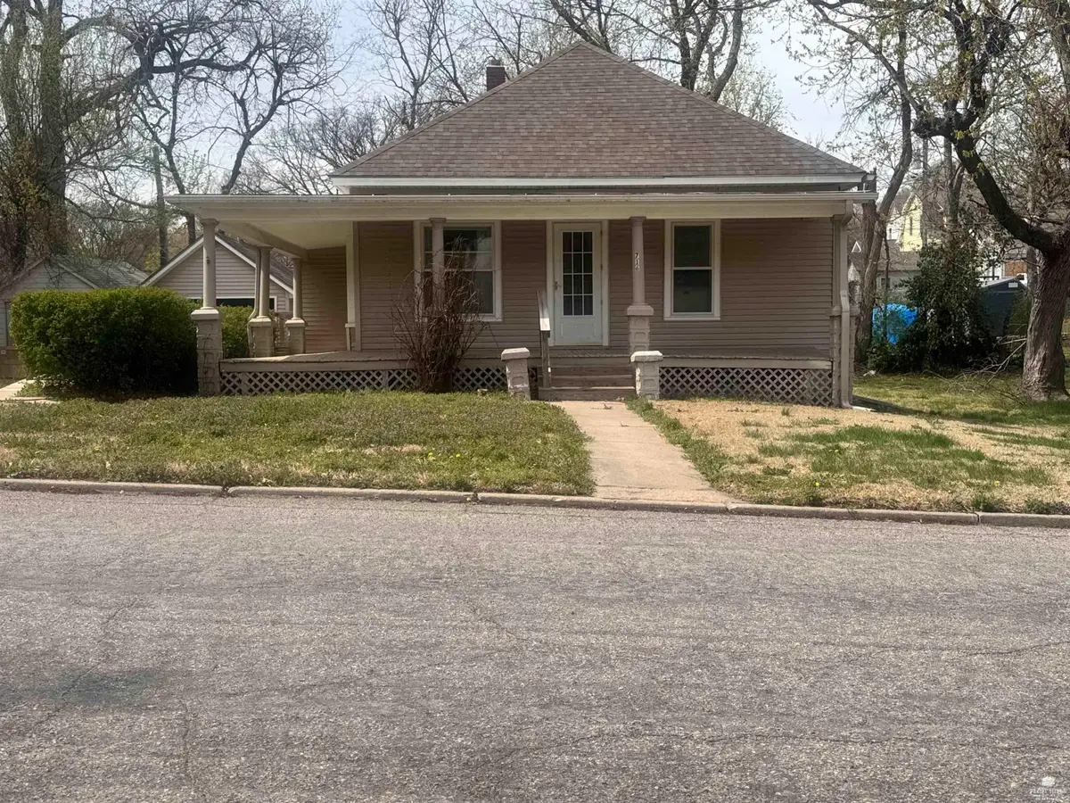 716 Willow Street, Concordia, KS 66901 - #1