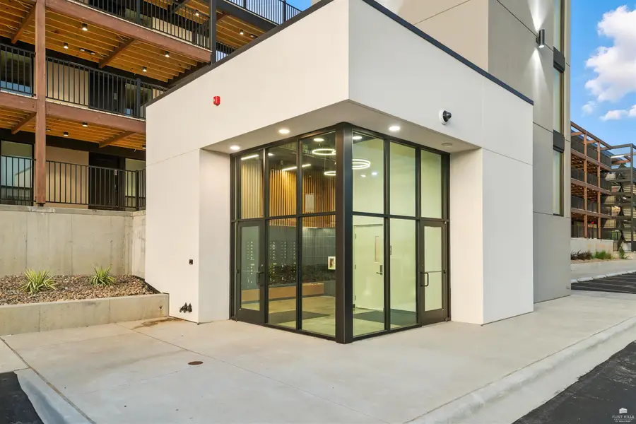 1700 N Manhattan Avenue, Manhattan, KS 66502 - #2