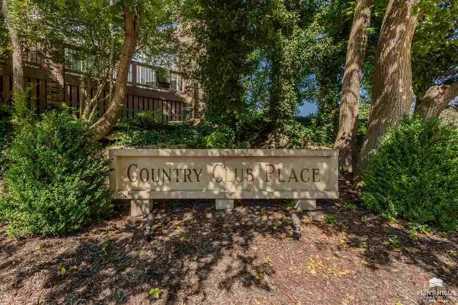 1510 Country Club Place, Manhattan, KS 66502 - #3