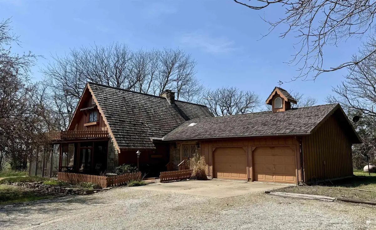 560 Ks Highway 177, Alta Vista, KS 66834 - #1