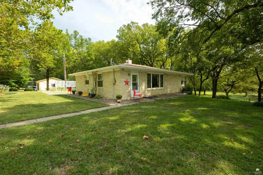 3645 Flush Road, Saint George, KS 66535 - #2