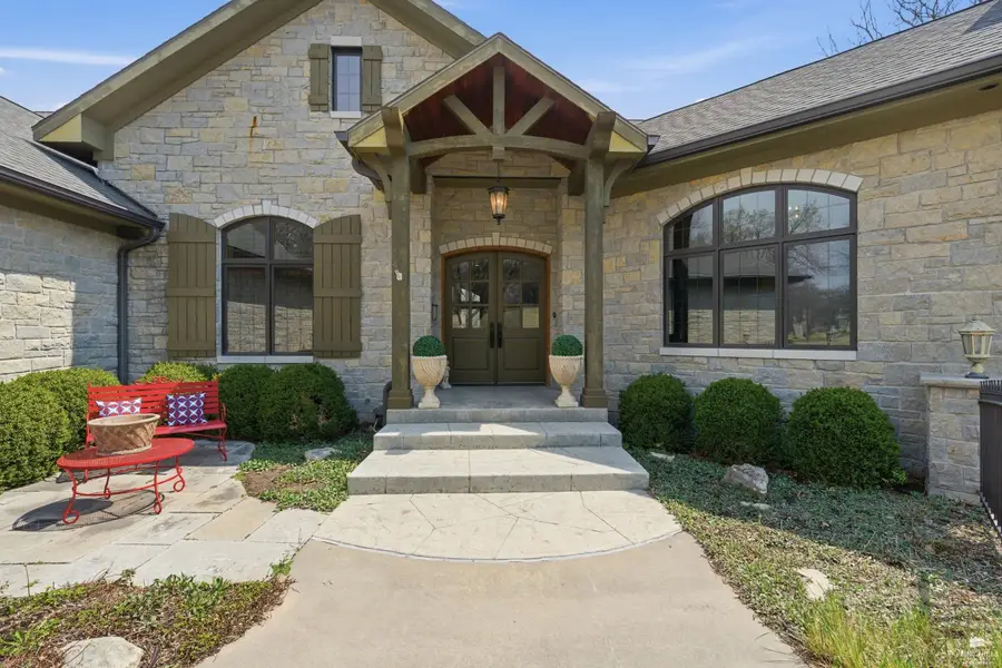 270 Sugarbush Lane, Manhattan, KS 66502 - #3