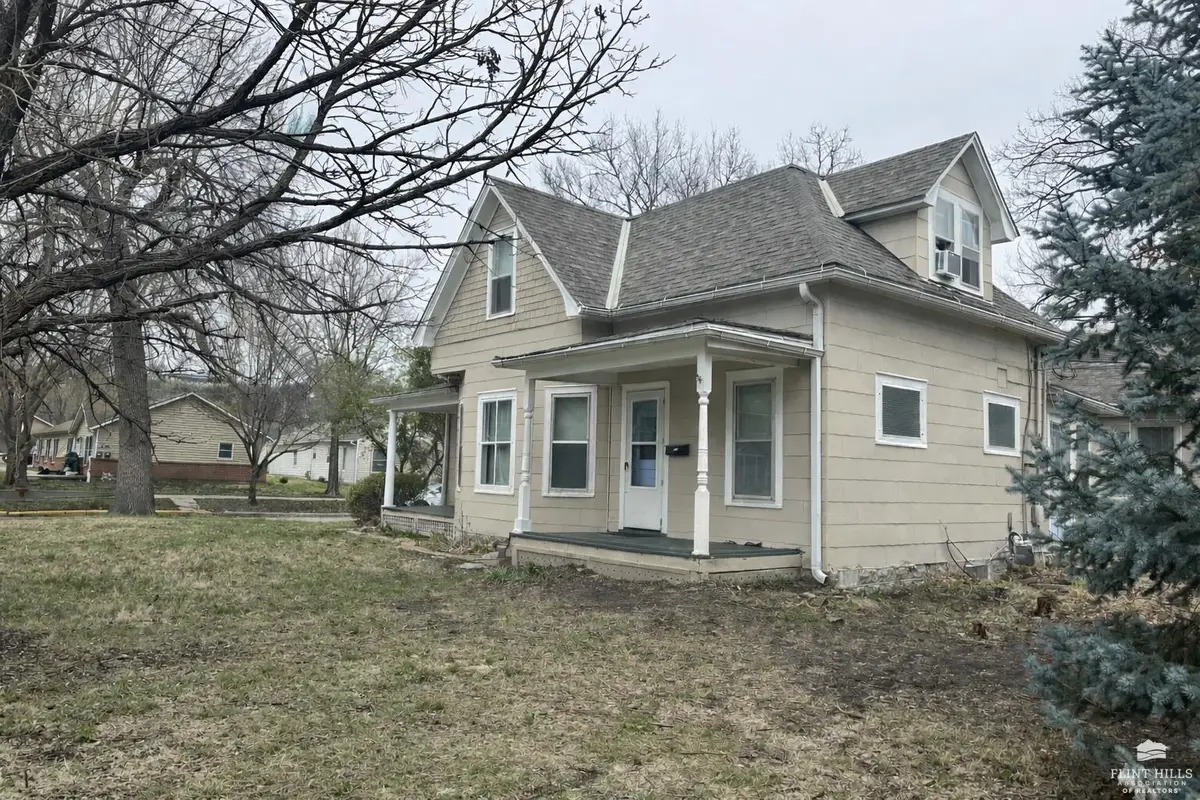 831 Kearney Street, Manhattan, KS 66502 - #1