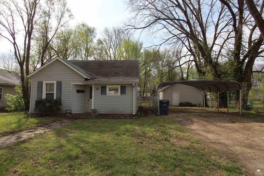 318 12th Street, Ogden, KS 66517 - #2