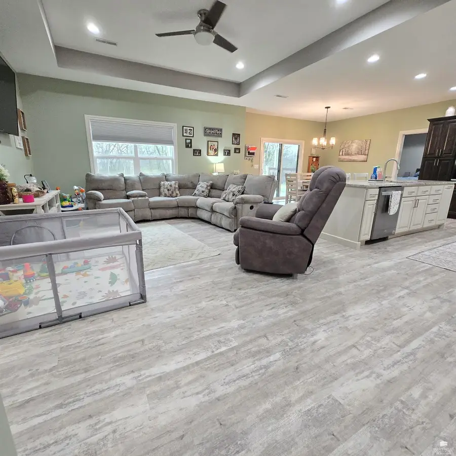 433 W 4th Street, Solomon, KS 67480 - #3