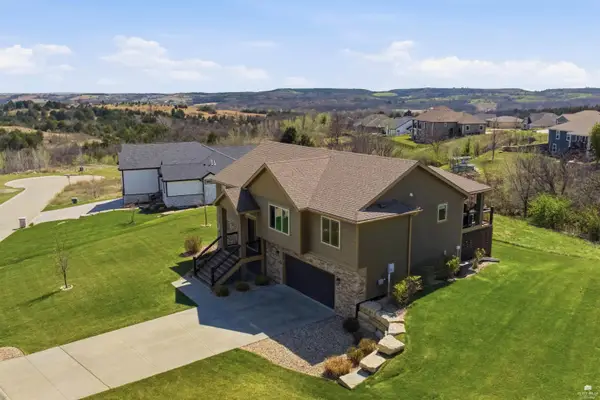 2527 Ardmore Circle, Manhattan, KS 66503