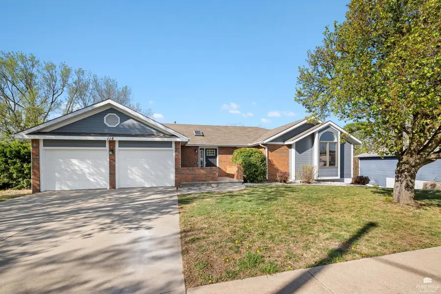 118 S Kiowa Court, Junction City, KS 66441 - #2