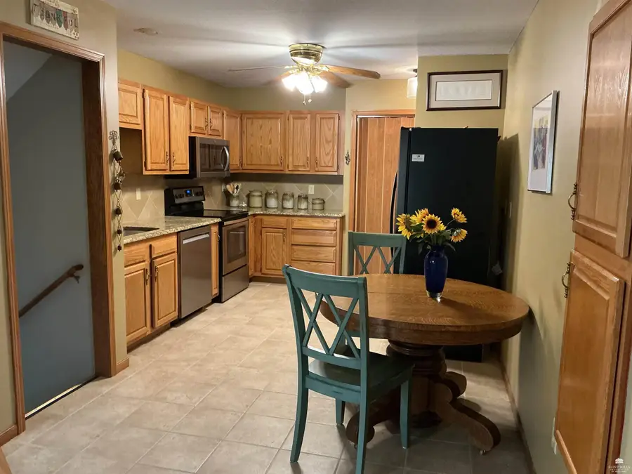 2047 Stephen Court, Manhattan, KS 66503 - #3
