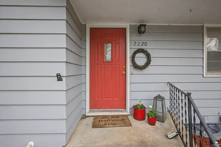 2220 Browning Avenue, Manhattan, KS 66502 - #2