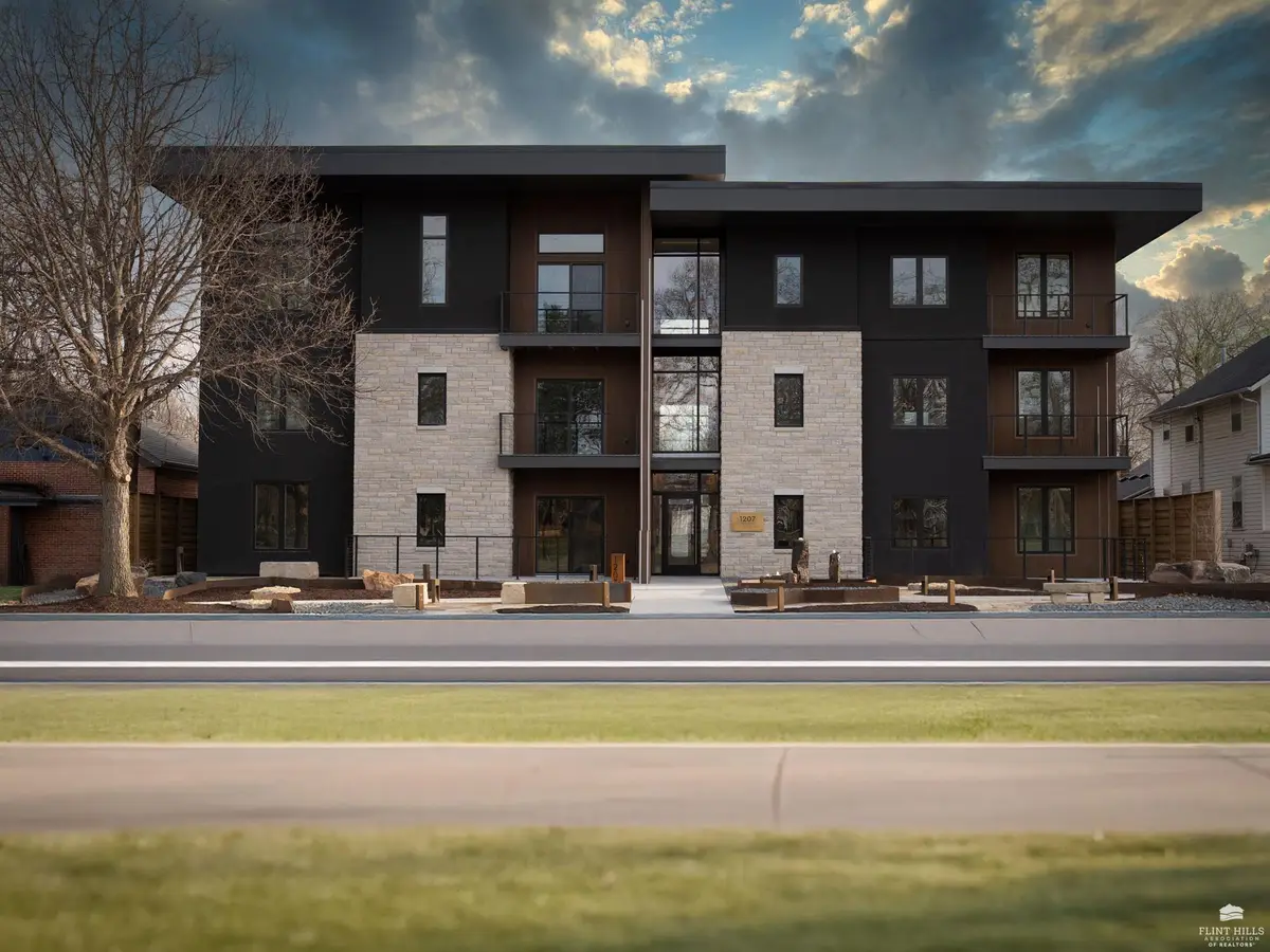 1207 Poyntz Avenue #203, Manhattan, KS 66502 - #1