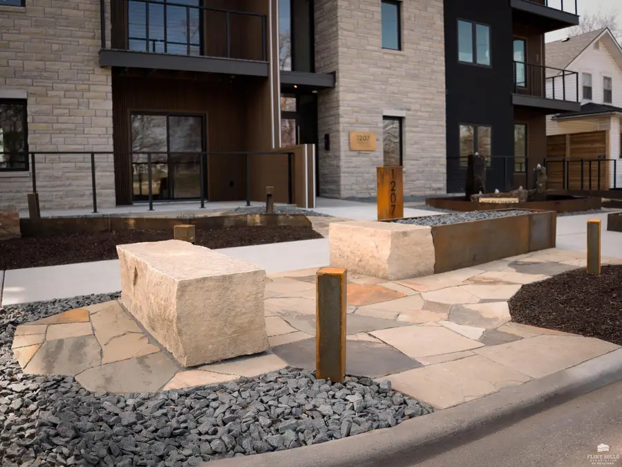 1207 Poyntz Avenue #203, Manhattan, KS 66502 - #3