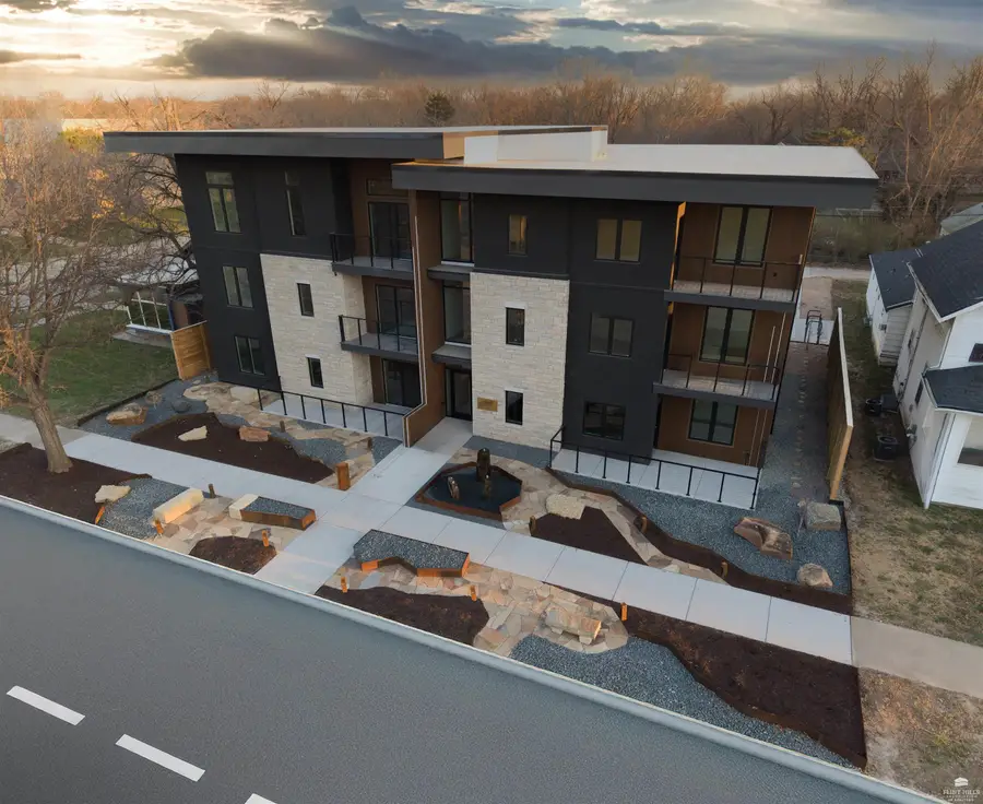 1207 Poyntz Avenue #103, Manhattan, KS 66502 - #2