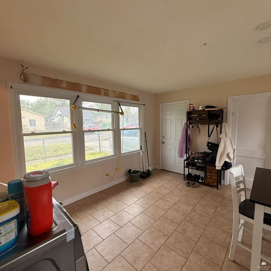 904 N Madison Street, Junction City, KS 66441 - #3