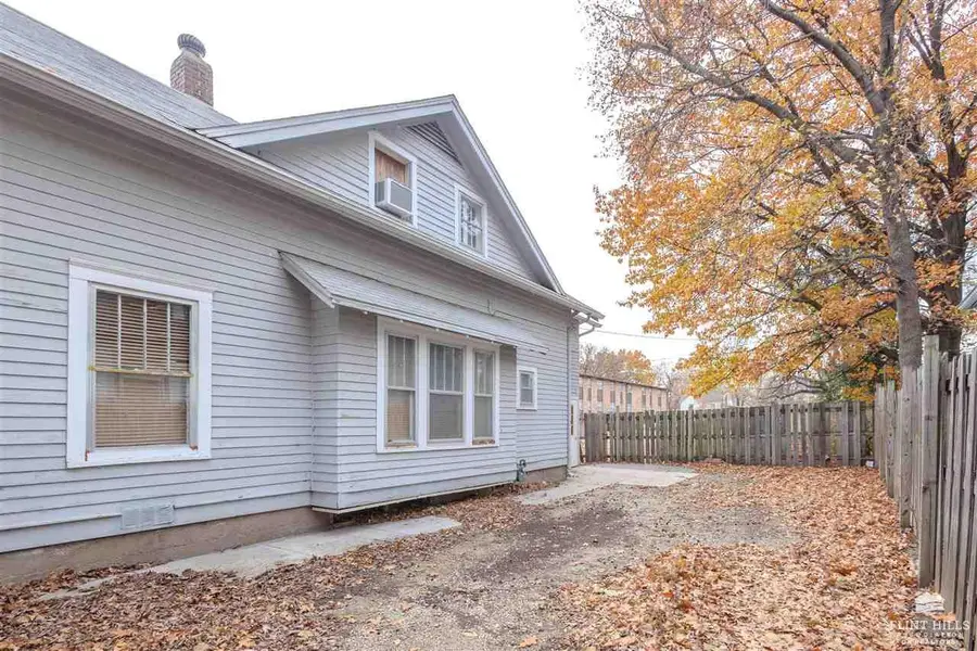 711 Osage, Manhattan, KS 66502 - #3