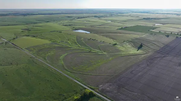 2345 S 2700 Road, Burdick, KS 66838