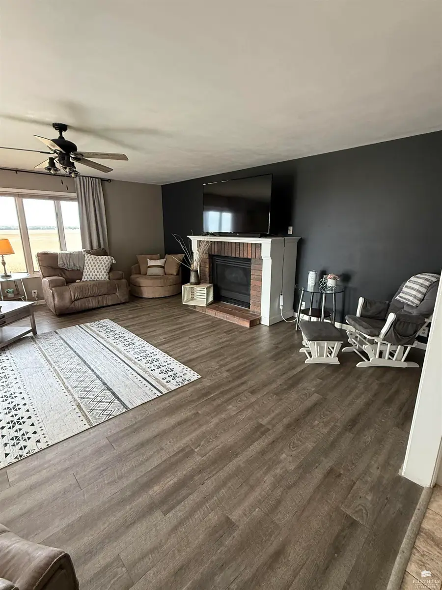 2271 Limestone Road, Clay Center, KS 67432 - #2