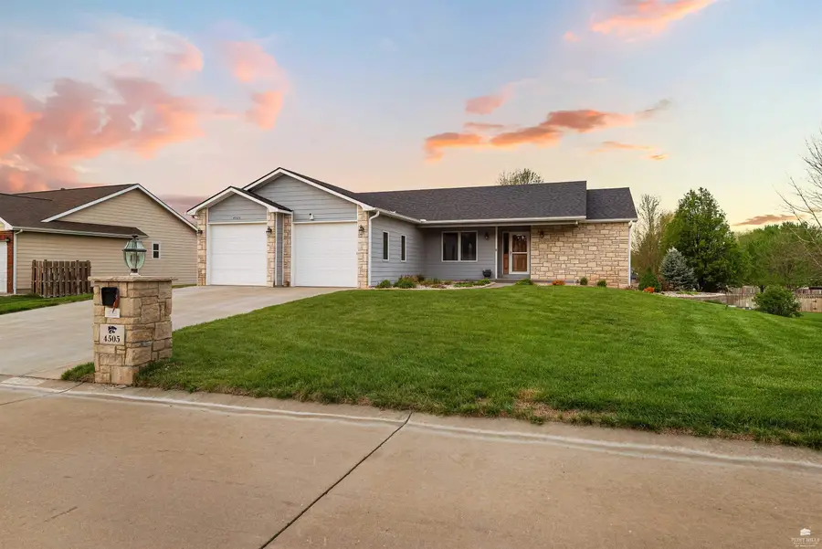 4505 Kelsey Drive, Manhattan, KS 66502 - #2