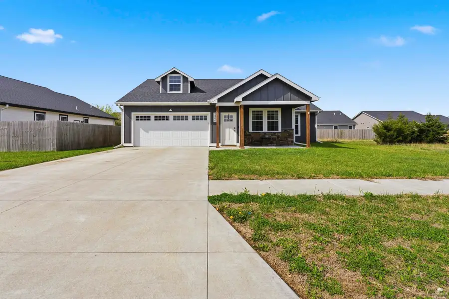 2506 Oriole Lane, Junction City, KS 66441 - #2