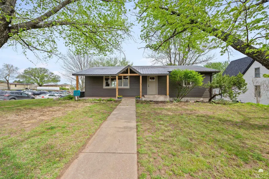 824 Ohio Street, Alma, KS 66401 - #2