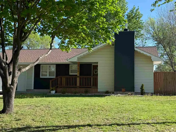 2144 Griffith Ter, Manhattan, KS 66502