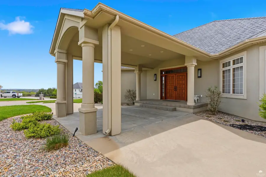 1401 Wyndham Heights, Manhattan, KS 66503 - #3