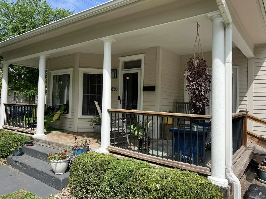 830 Leavenworth Street, Manhattan, KS 66502 - #3