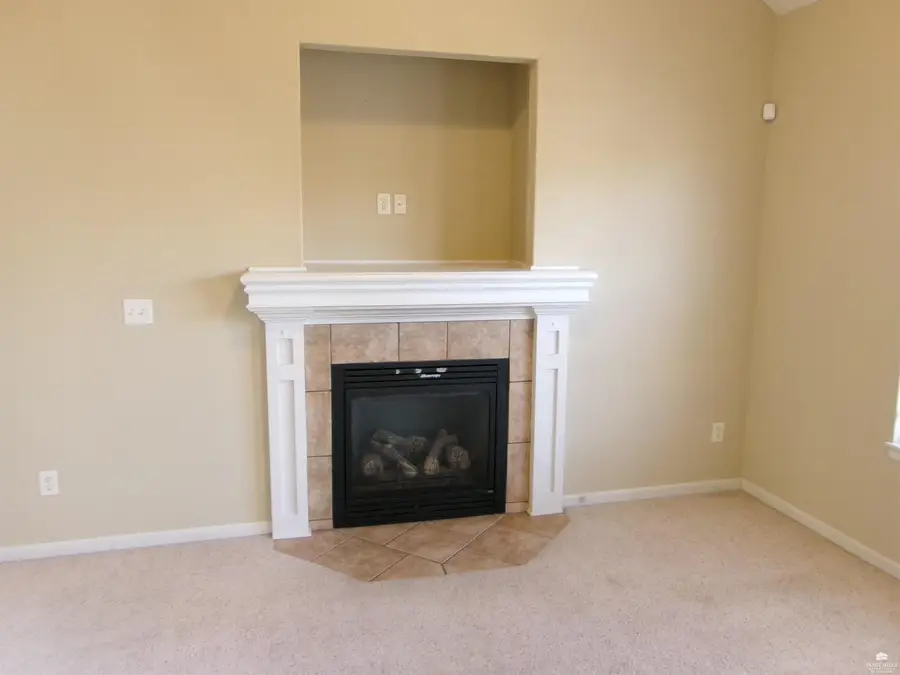 2416-2418 Brooke Bend, Junction City, KS 66441 - #3