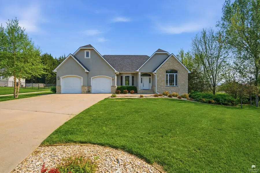 1105 Wyndham Heights, Manhattan, KS 66503 - #3
