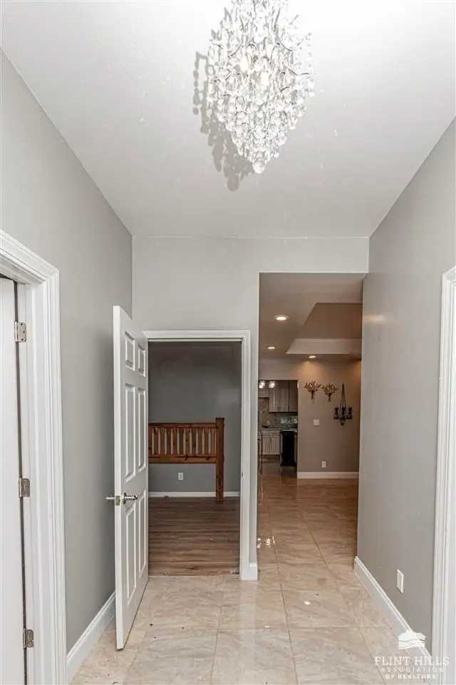 114 W Chestnut Street, Junction City, KS 66441 - #3