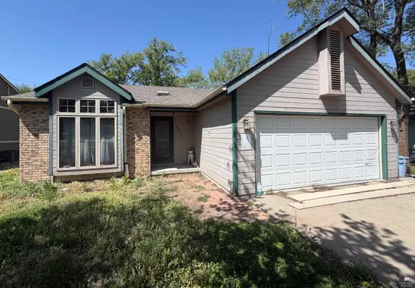 405 Hickory Street, Wakefield, KS 67487