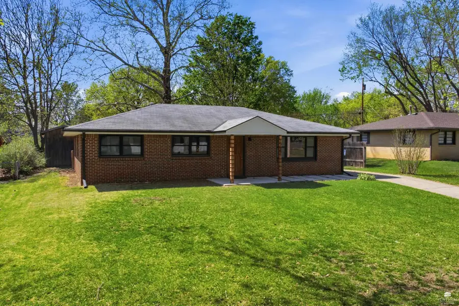 1737 Vaughn Drive, Manhattan, KS 66502 - #2