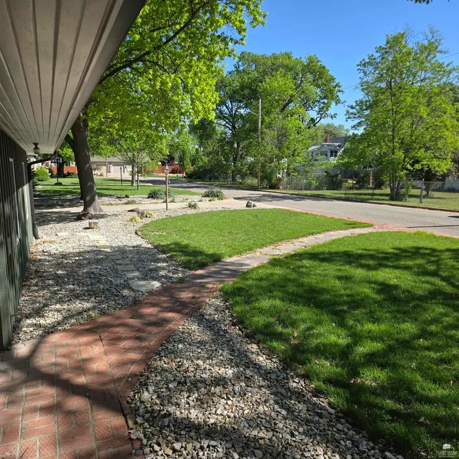 1110 Spruceway Street, Abilene, KS 67410 - #3