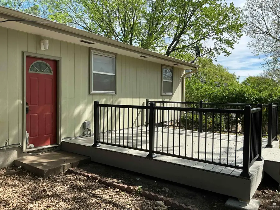 3017 Dickens, Manhattan, KS 66503 - #3