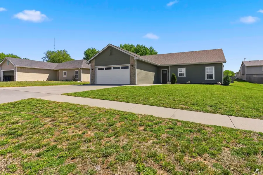 1421 Meadowbrooke Lane, Junction City, KS 66441 - #2
