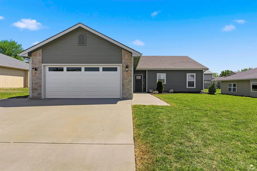 1421 Meadowbrooke Lane, Junction City, KS 66441 - #3