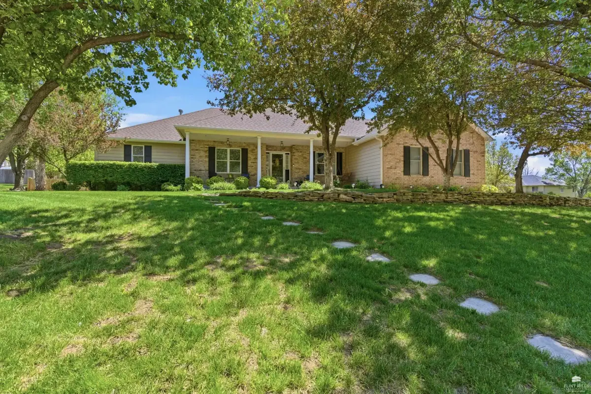 9101 Emily Circle, Manhattan, KS 66502 - #1